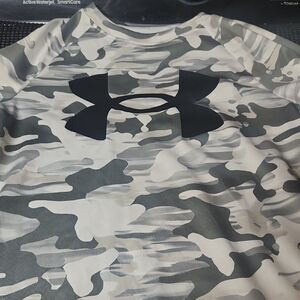 Under Armour Boys Short Sleeve Camouflage Tee - Black and Gray